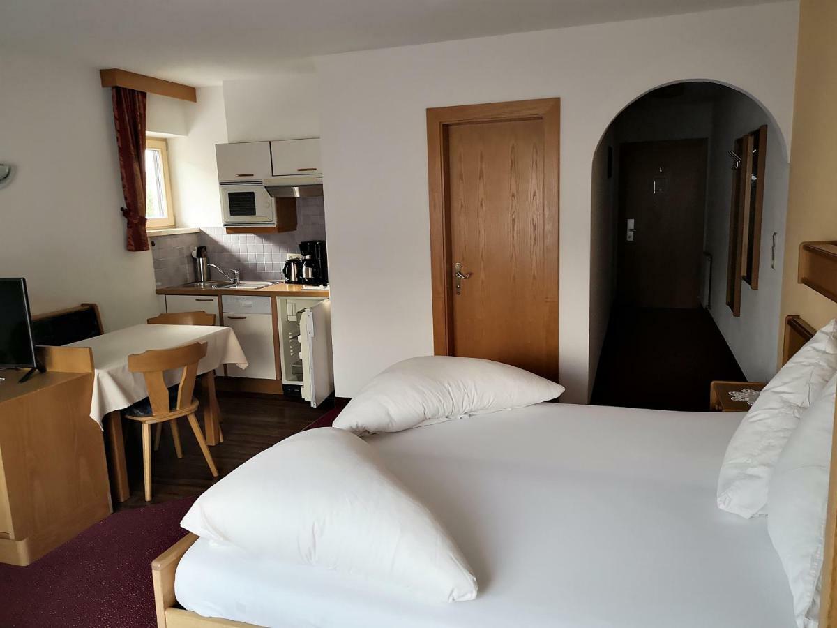 Apart Hotel Ideal Ladis Exterior foto